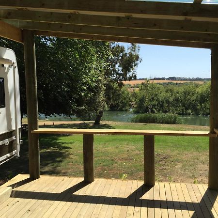 Longford Riverside Caravan Park Hotel Exterior photo